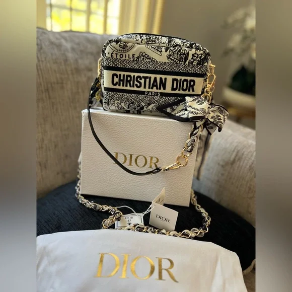 ❤️‍🔥Christian Dior GWP authentic⭐️ Embroidered Cosmetic Pouch/